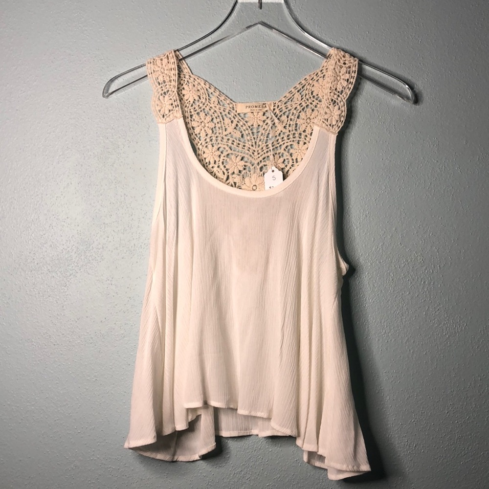 🌸 Boutique | lace back tank top